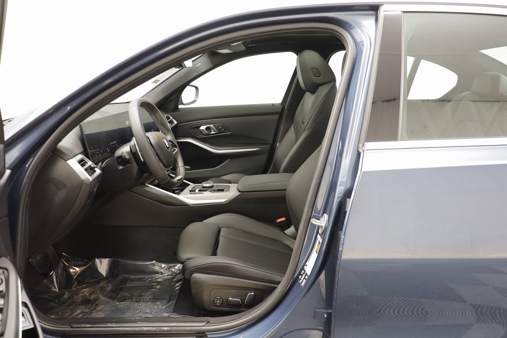 Certified 2025 BMW 330i xDrive Sedan image 5