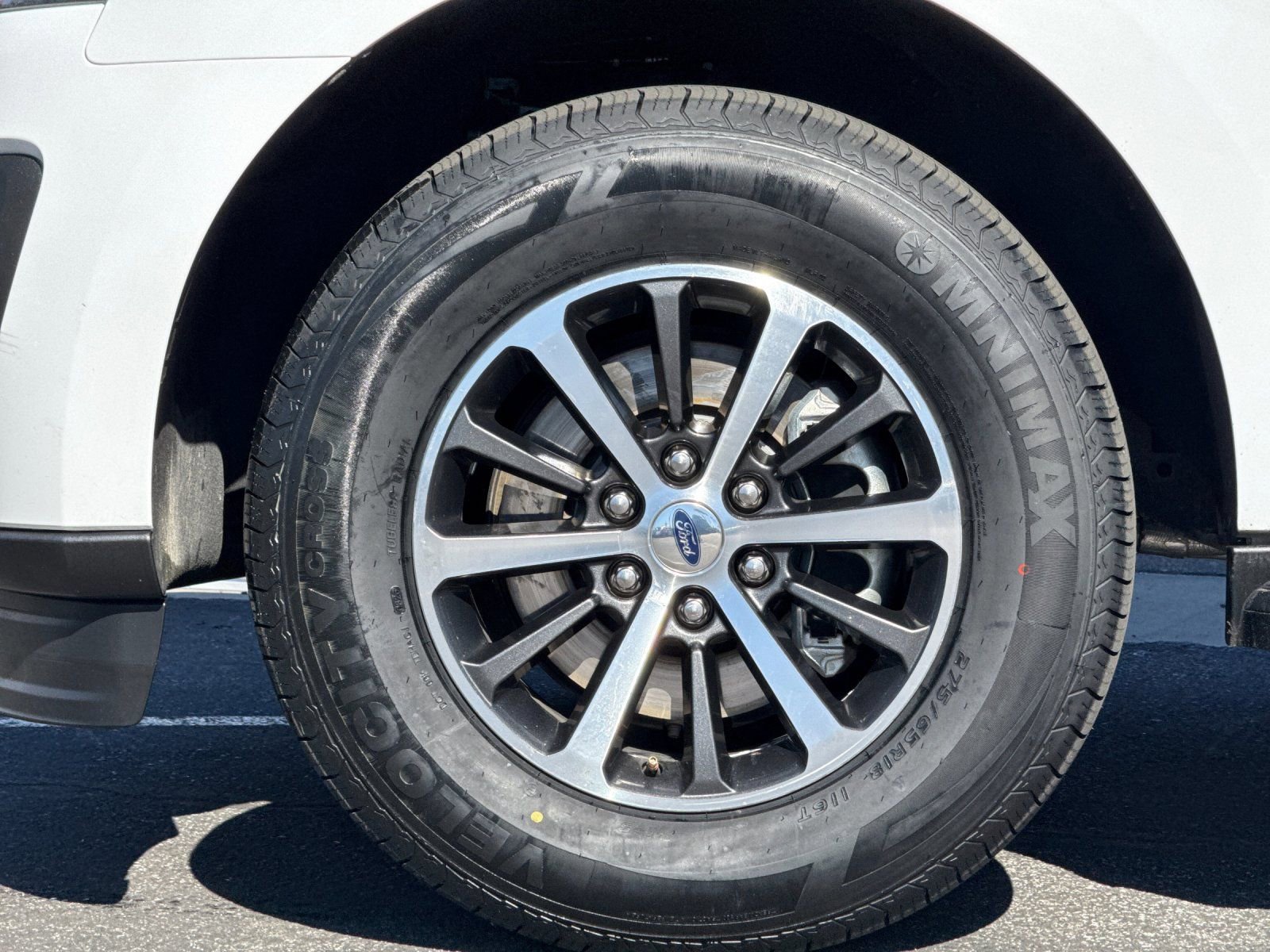 Used 2018 Ford Expedition XLT w/ Equipment Group 201A RWD image 25
