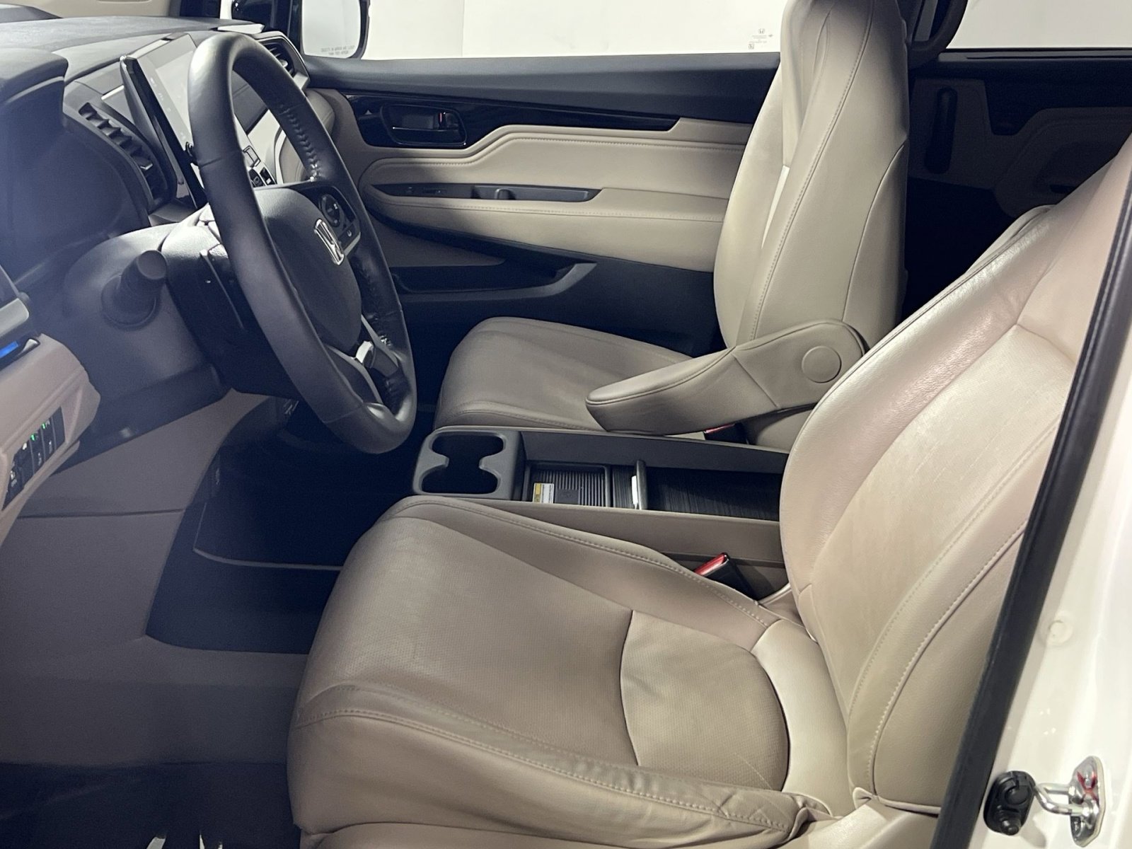 Used 2019 Honda Odyssey Elite image 13
