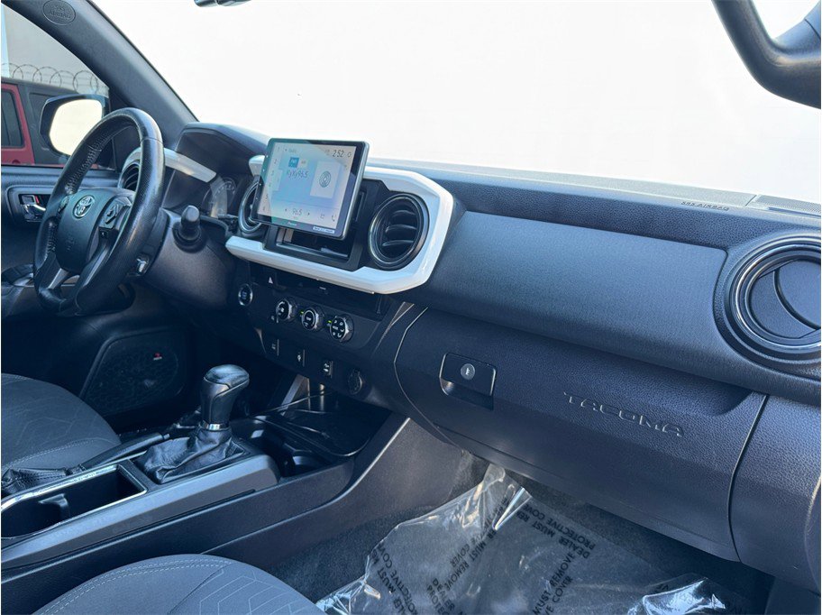 Used 2016 Toyota Tacoma TRD Sport w/ Towing Package RWD image 22