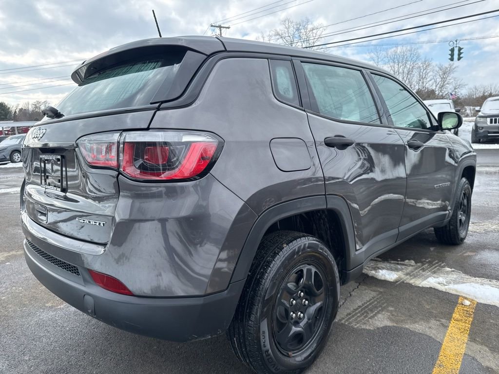 Used 2019 Jeep Compass Sport AWD/4WD image 3