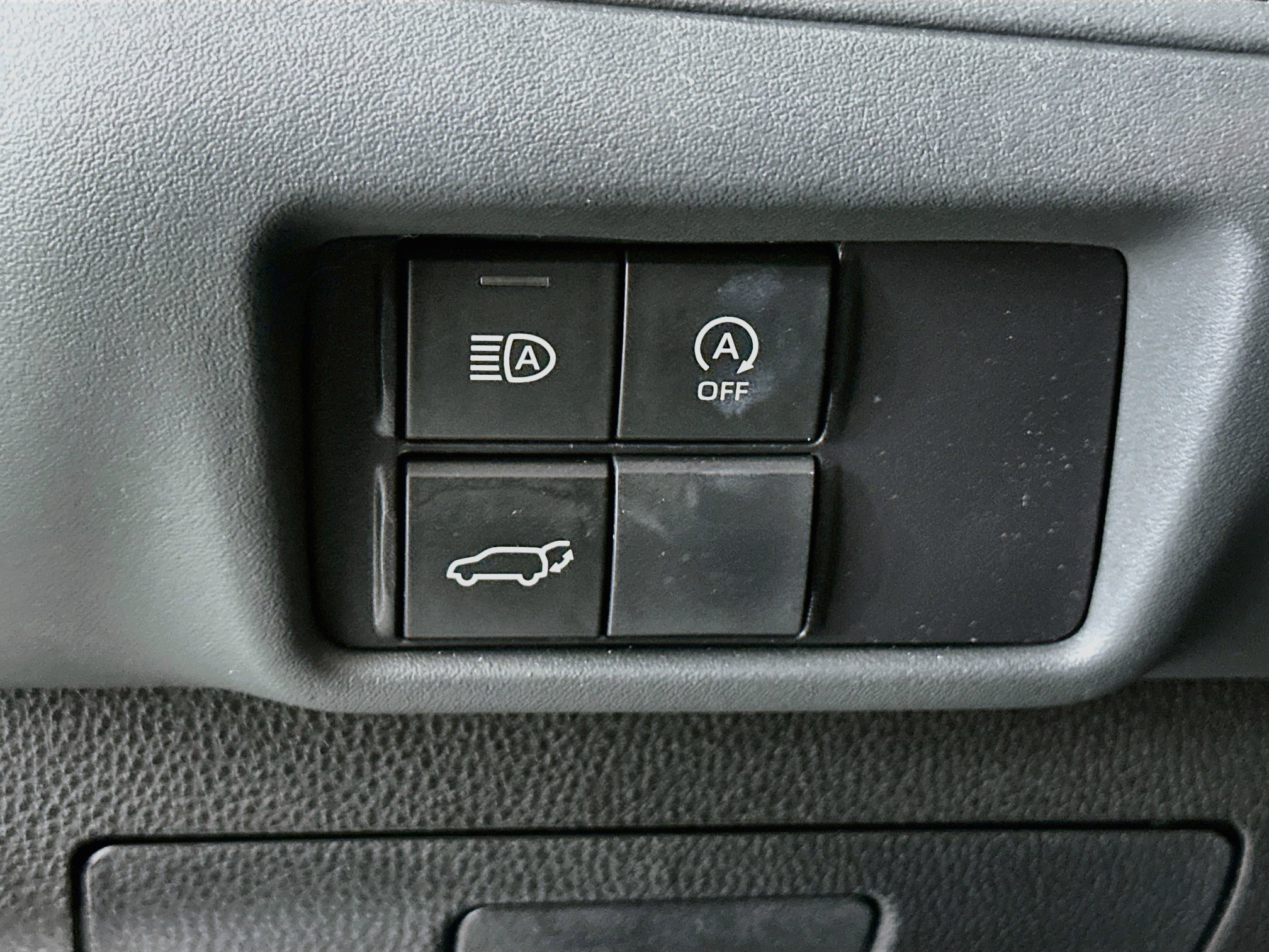 Used 2023 Toyota Highlander XLE FWD image 17