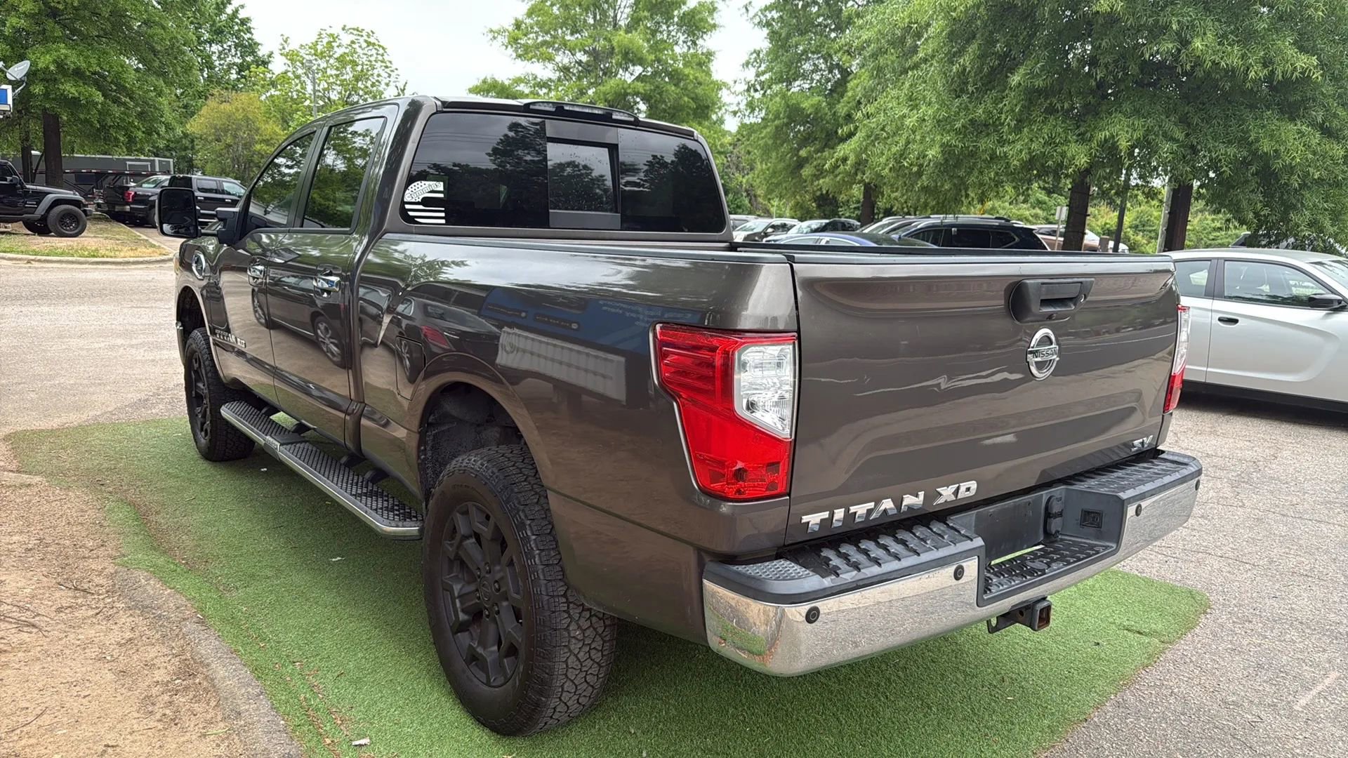 Used 2016 Nissan Titan SV RWD image 5