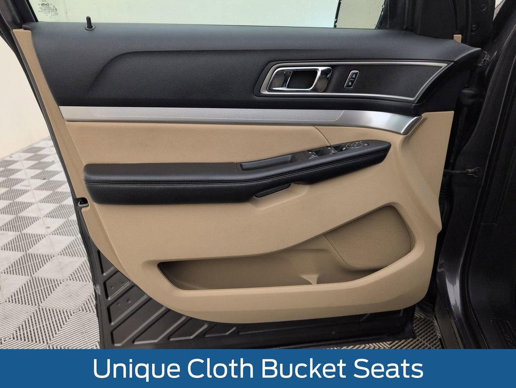 Used 2016 Ford Explorer XLT w/ Equipment Group 201A image 32