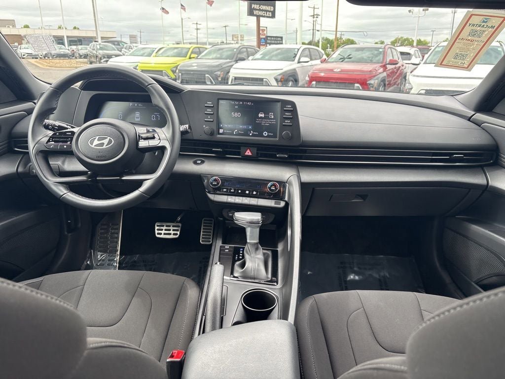 Certified 2025 Hyundai Elantra Sport FWD image 27