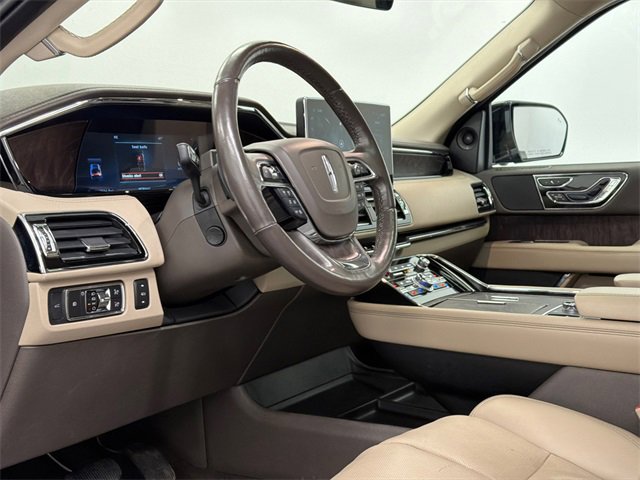 Used 2022 Lincoln Navigator L Reserve image 18