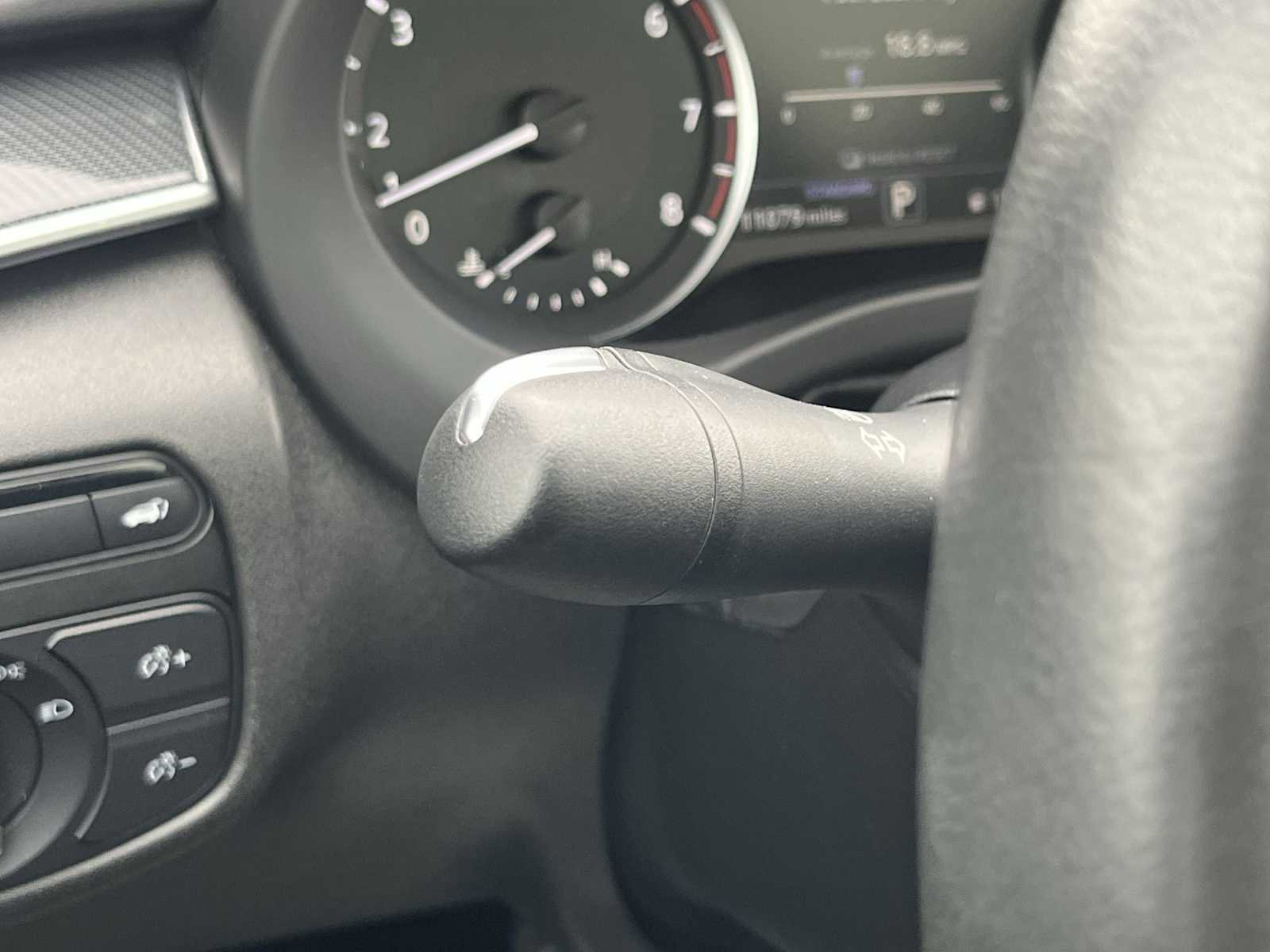 Used 2023 INFINITI QX50 Sport image 34