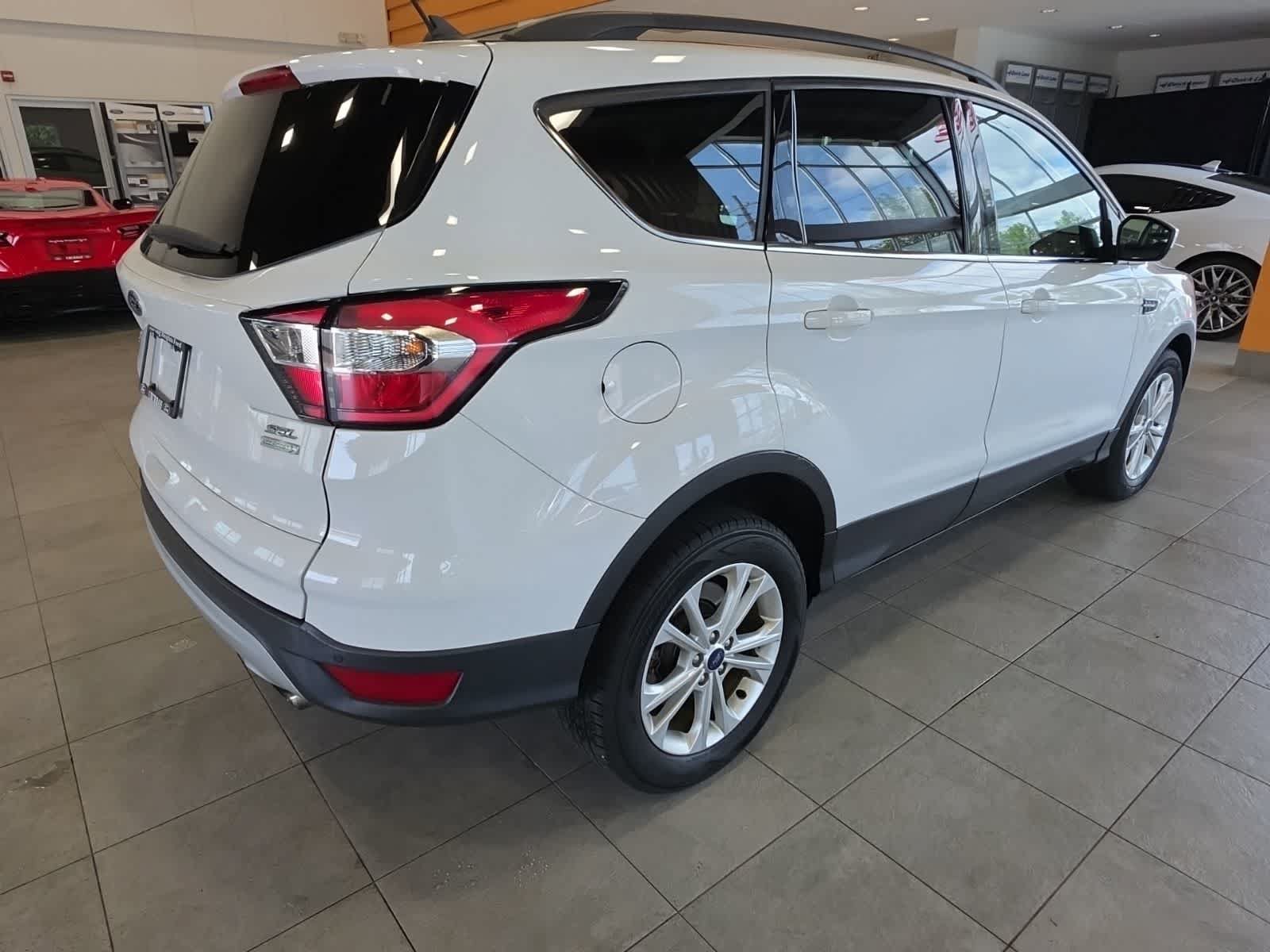 Used 2018 Ford Escape SEL FWD image 7