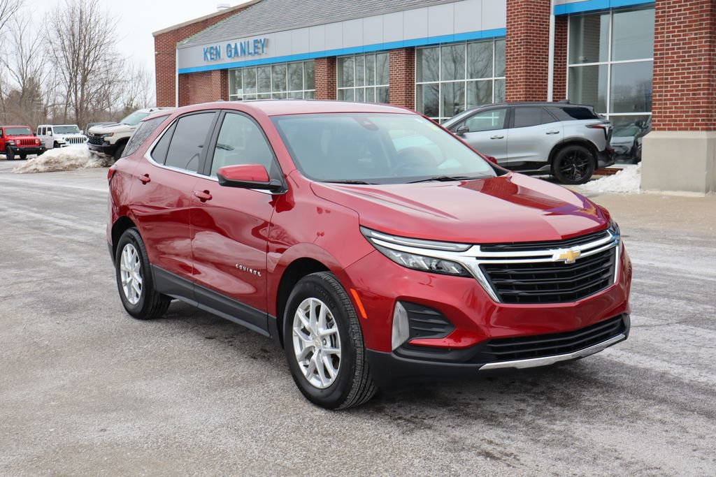 Used 2024 Chevrolet Equinox LT w/ LPO, Floor Liner Package image 2