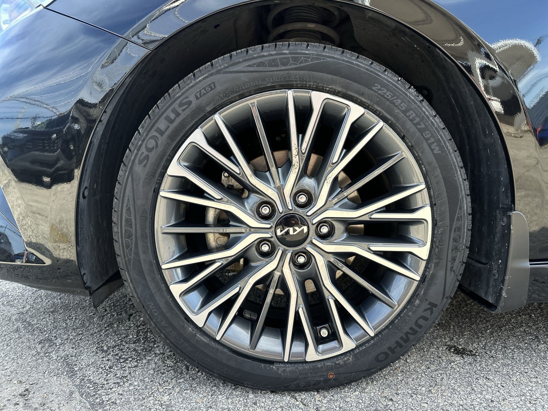 Certified 2023 Kia Forte GT-Line w/ GT-Line Premium Package FWD image 18
