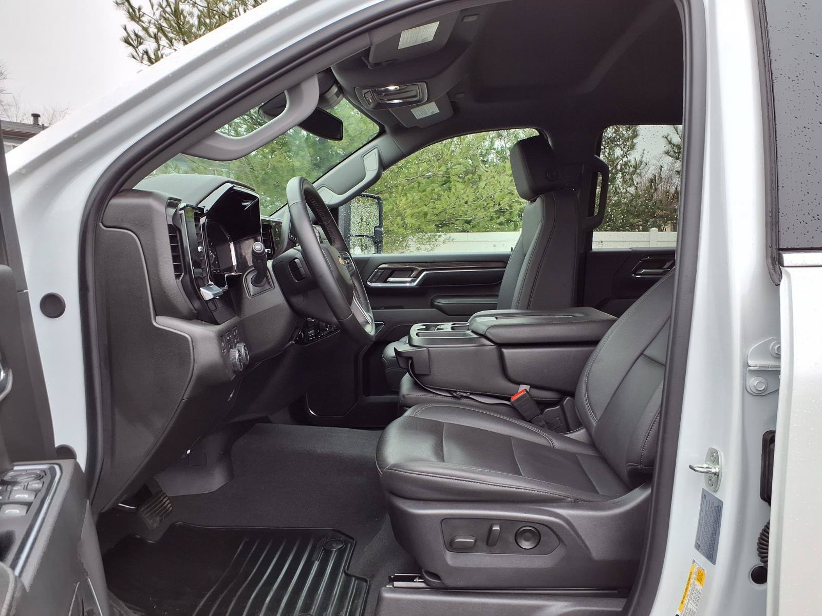 Used 2024 Chevrolet Silverado 3500 LTZ AWD/4WD image 20