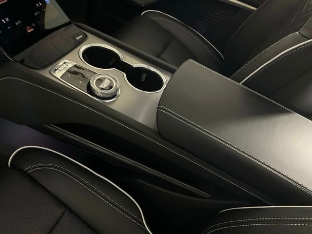 New 2026 Cadillac Vistiq Platinum image 14