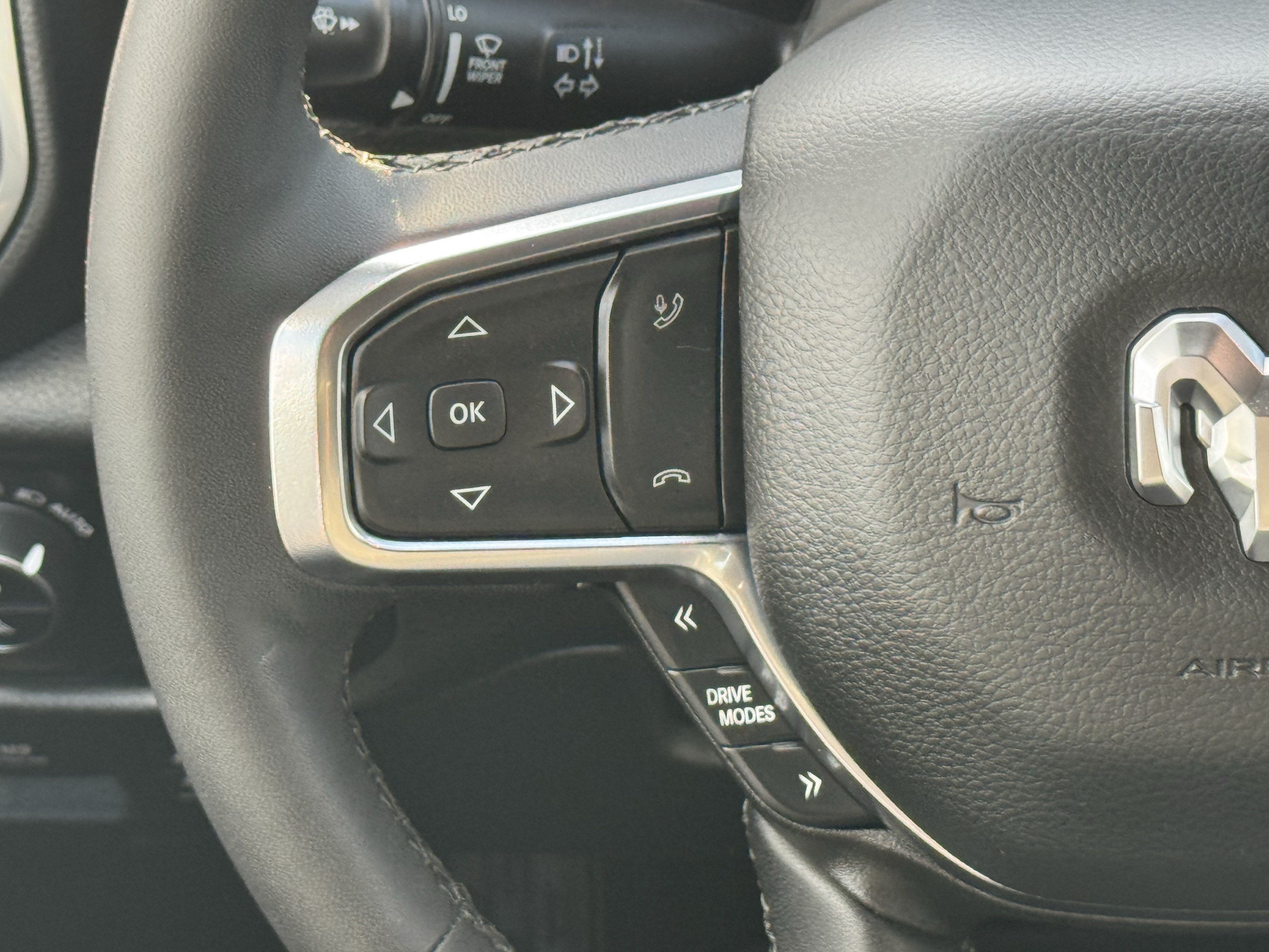 Used 2025 RAM 1500 Laramie w/ Sport Appearance Package AWD/4WD image 13