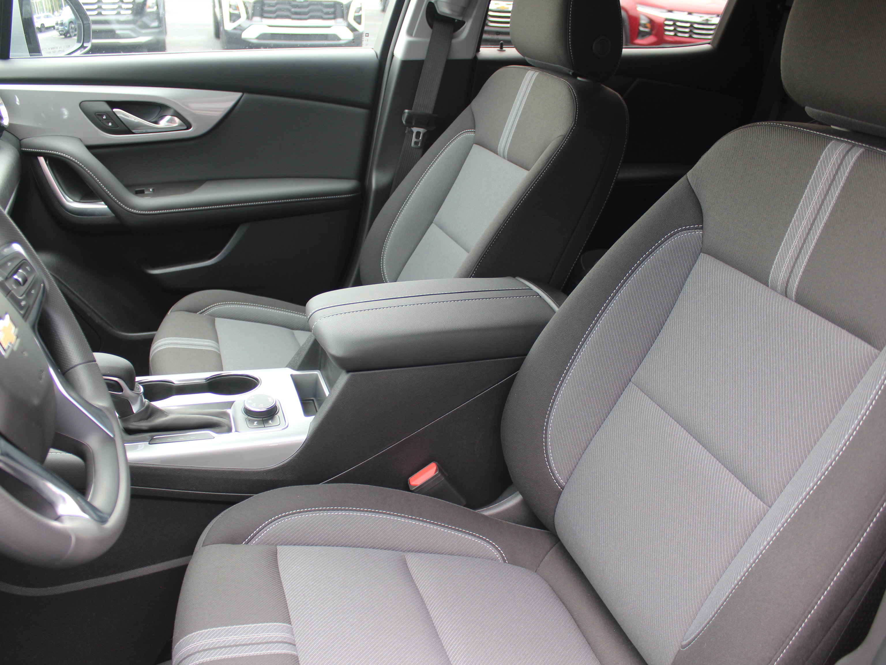 New 2026 Chevrolet Blazer LT w/ Convenience Package AWD/4WD image 9