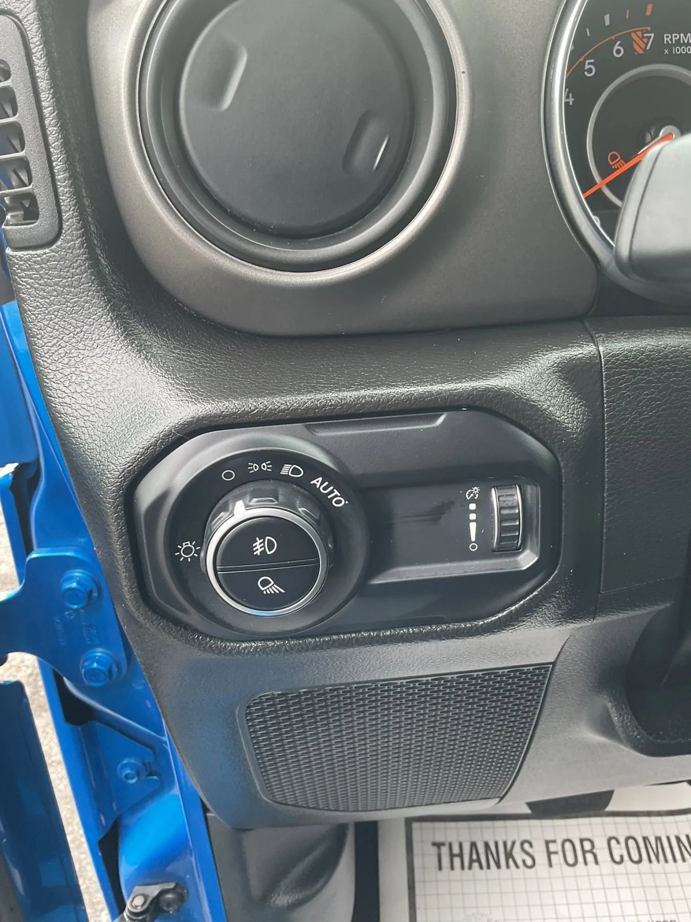 Used 2023 Jeep Gladiator Sport AWD/4WD image 25