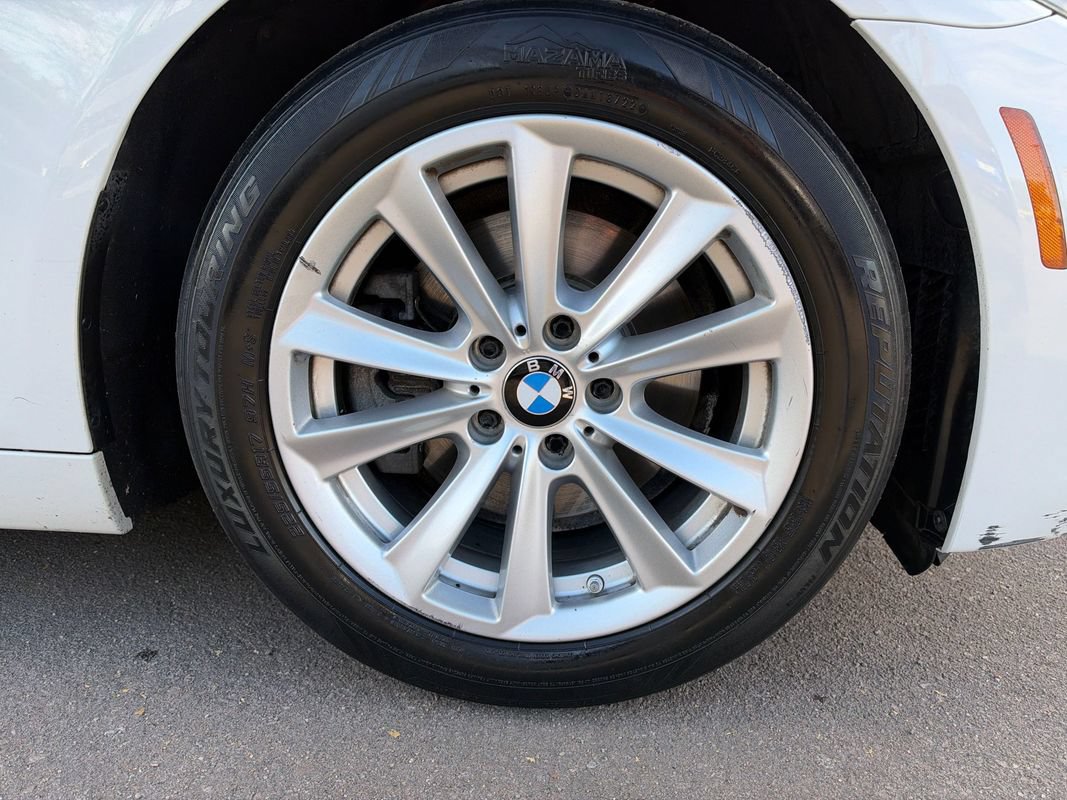 Used 2015 BMW 528i xDrive Sedan AWD/4WD image 29