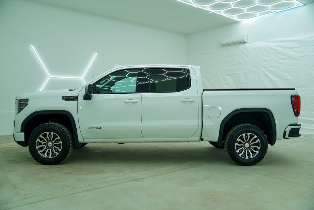 Used 2023 GMC Sierra 1500 AT4 image 3