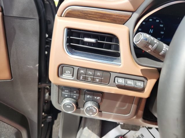 Used 2024 Chevrolet Tahoe High Country AWD/4WD image 26