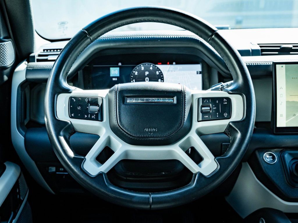 Used 2023 Land Rover Defender 130 X-Dynamic SE image 38
