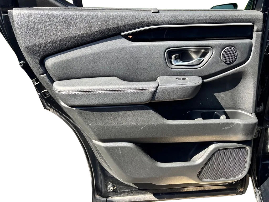 Used 2025 Honda Pilot EX-L image 22