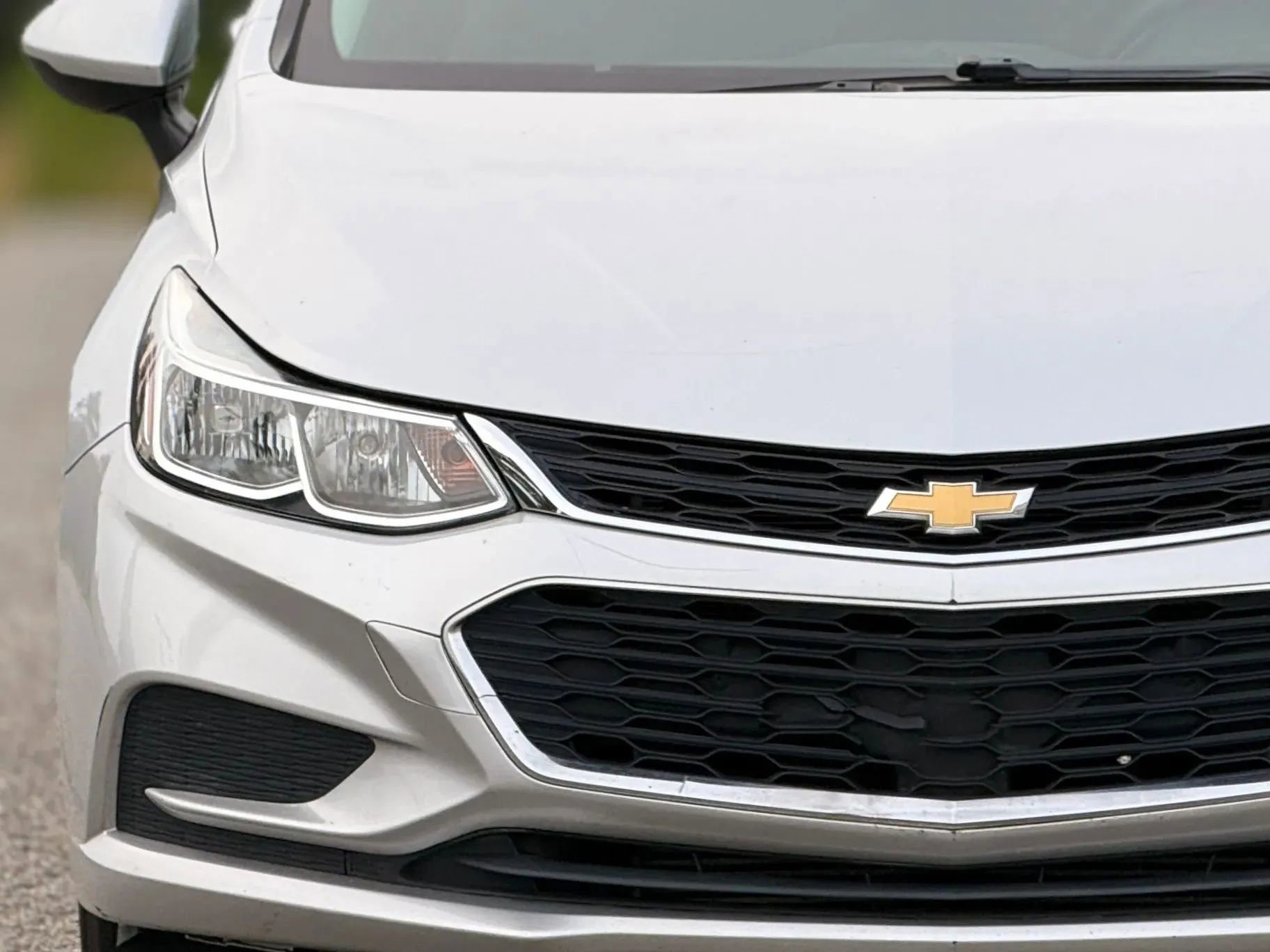 Used 2017 Chevrolet Cruze LS FWD image 11