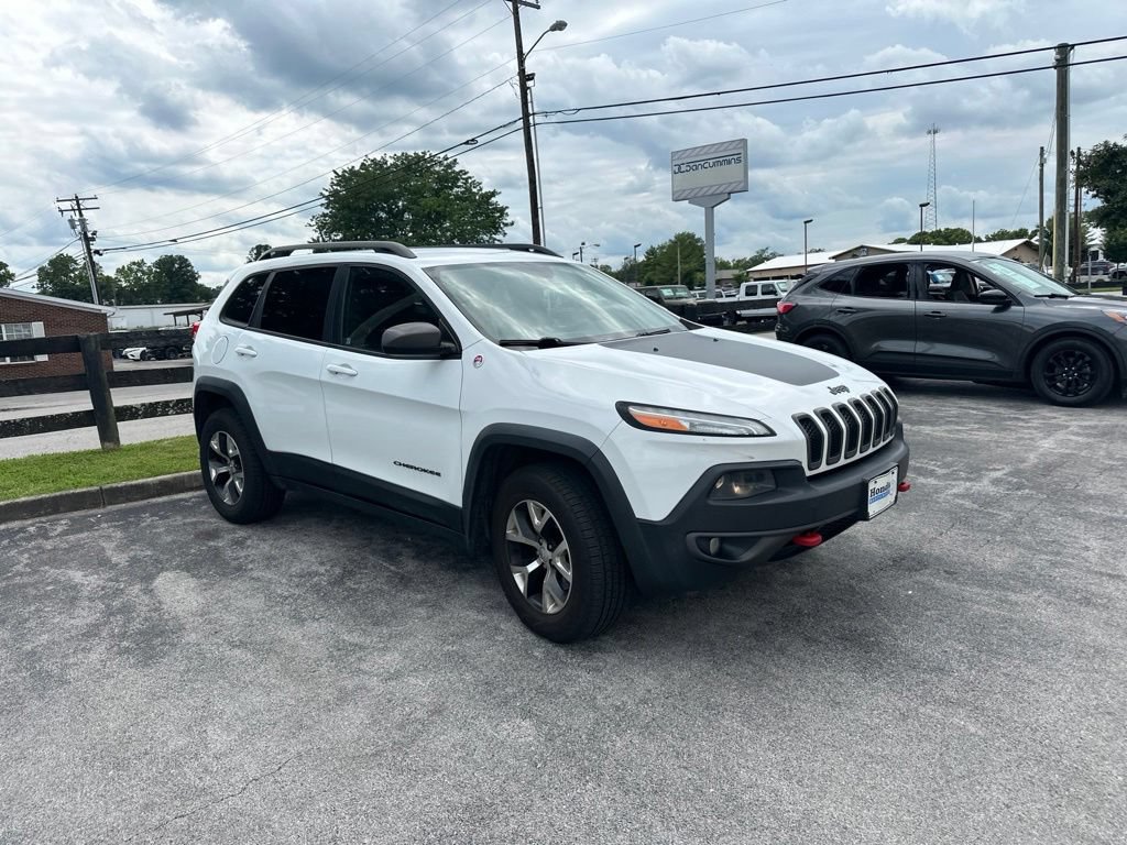 Used 2014 Jeep Cherokee Trailhawk w/ Leather Interior Group AWD/4WD image 2