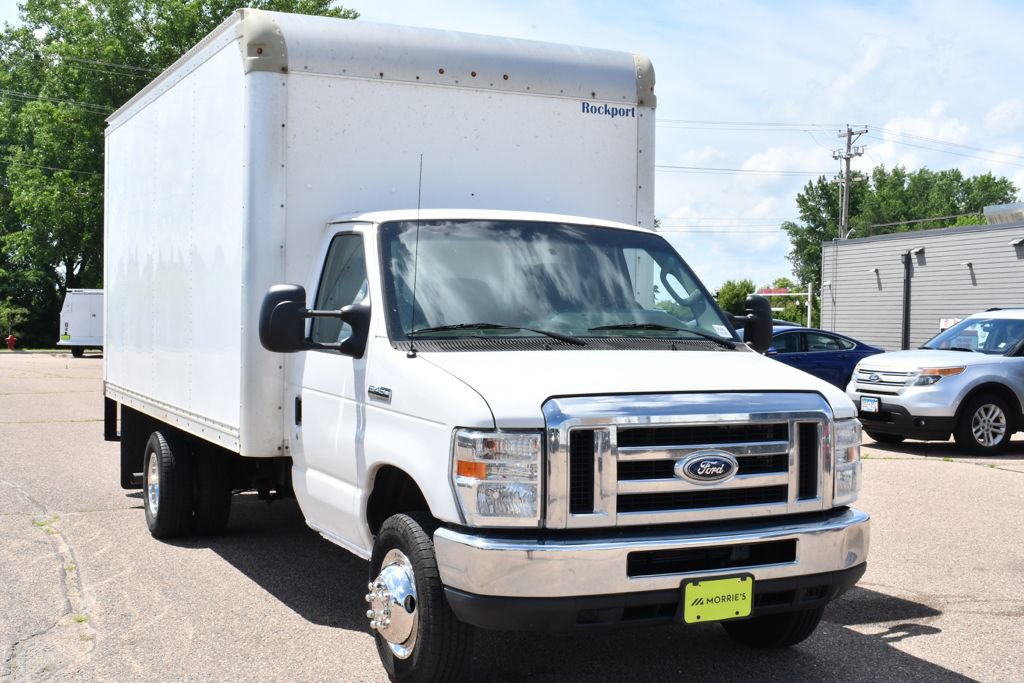 Used 2015 Ford E-450 and Econoline 450 Super Duty RWD image 4