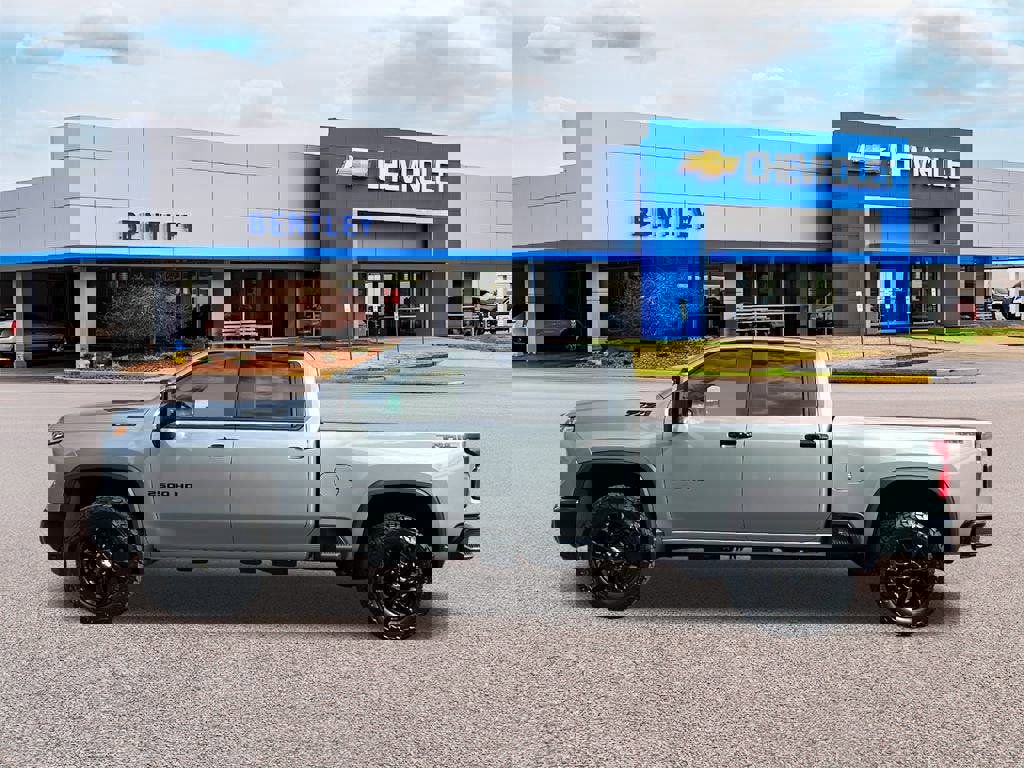 New 2026 Chevrolet Silverado 2500 LT image 2