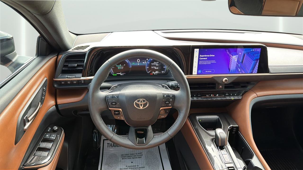 Used 2025 Toyota Crown Signia AWD/4WD image 24