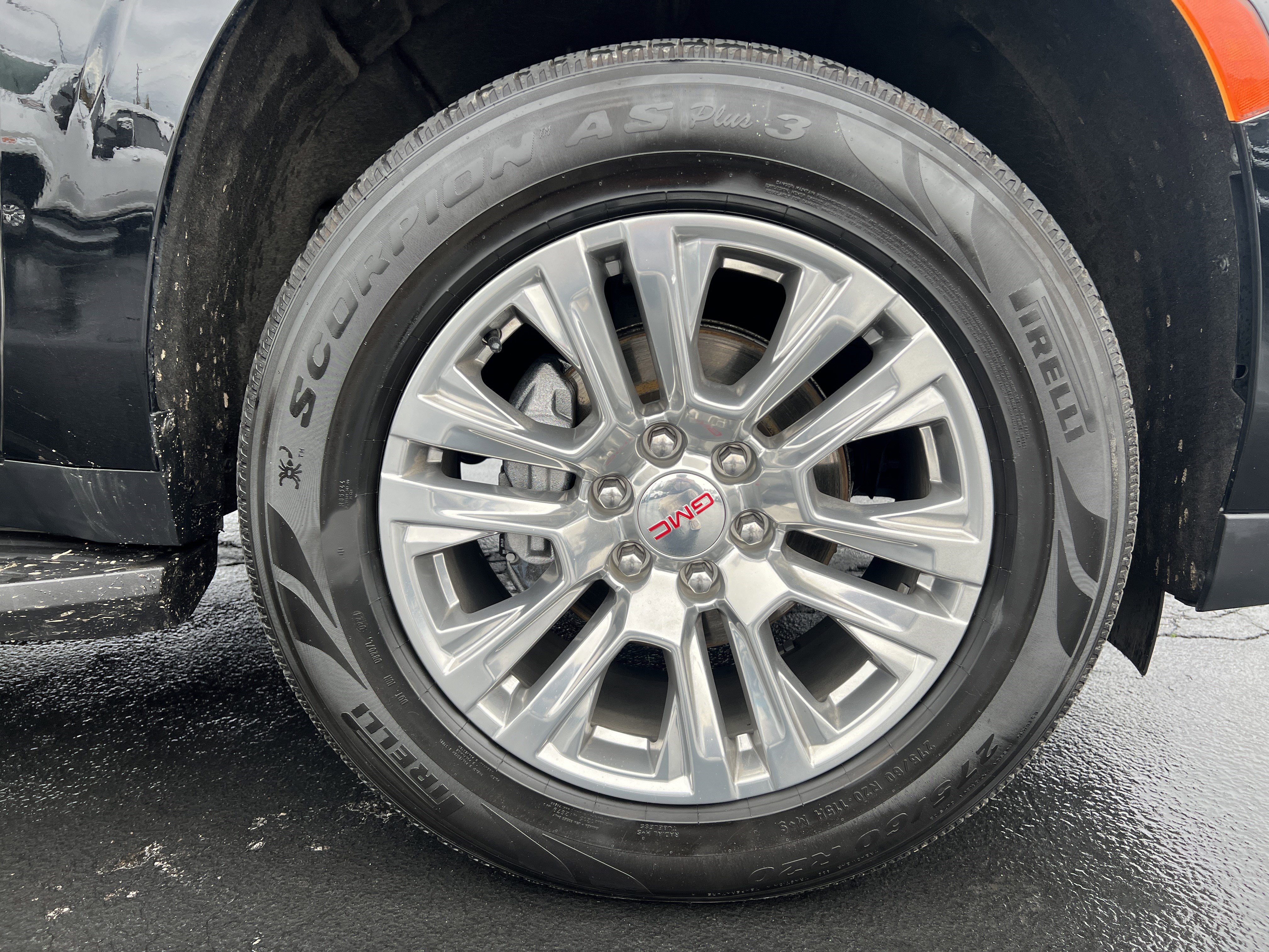 Certified 2022 GMC Yukon XL Denali image 11