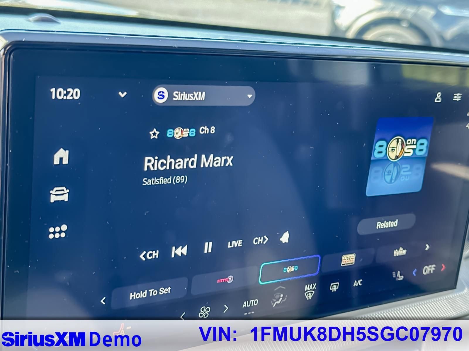 Used 2025 Ford Explorer Active image 29