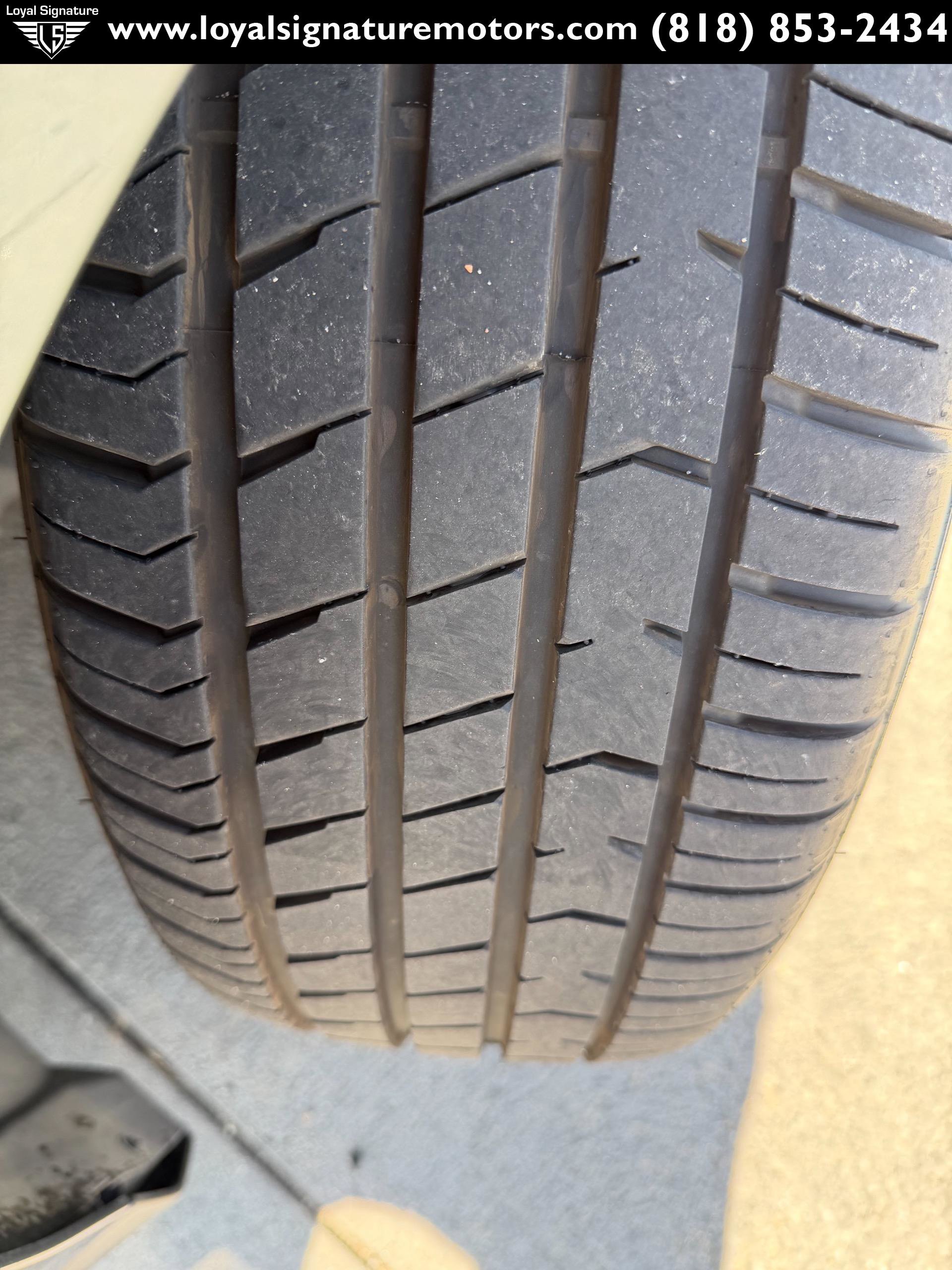 Used 2012 Chevrolet Volt Premium w/ Premium Trim Package FWD image 29