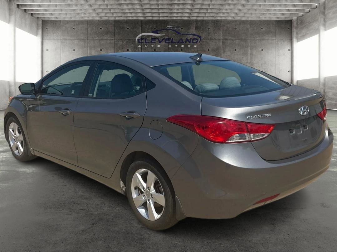Used 2013 Hyundai Elantra GLS w/ Preferred Pkg image 5