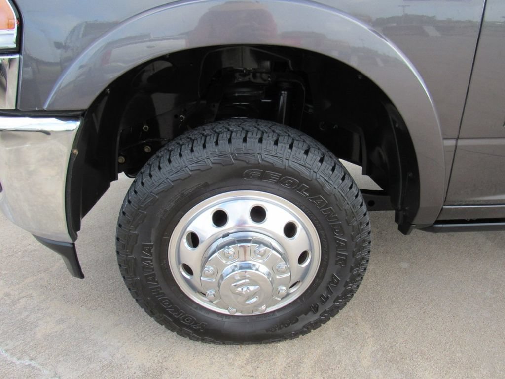 Used 2022 RAM 3500 Laramie AWD/4WD image 10