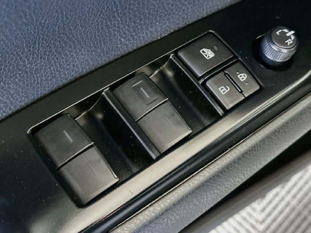 Used 2025 Toyota Camry SE FWD image 20