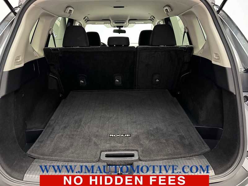 Used 2023 Nissan Rogue SV image 16