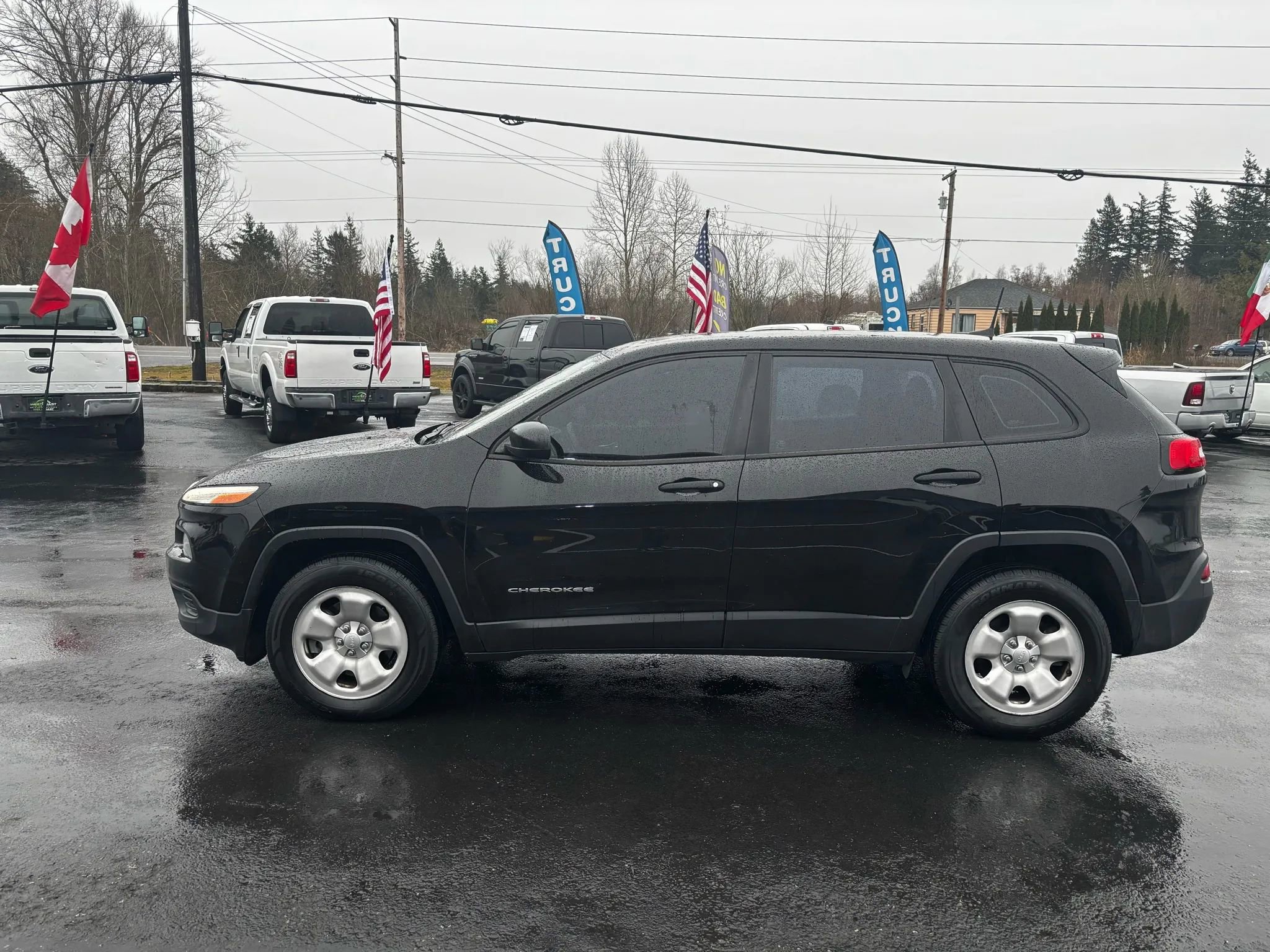 Used 2017 Jeep Cherokee Sport image 5