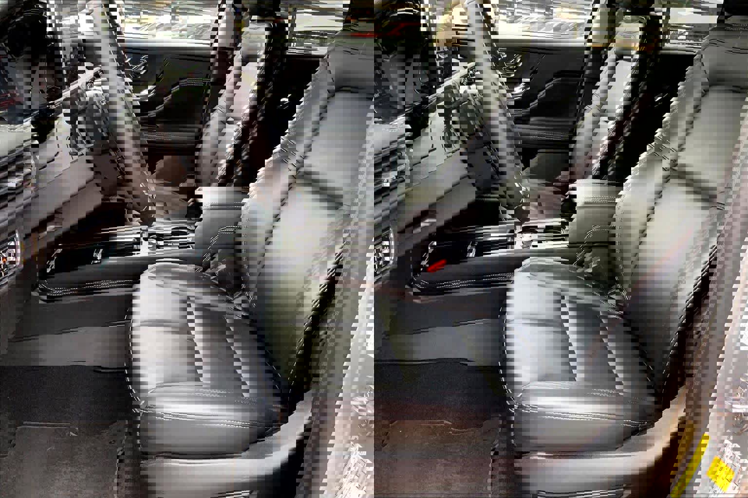 Used 2024 Lincoln Corsair FWD image 8