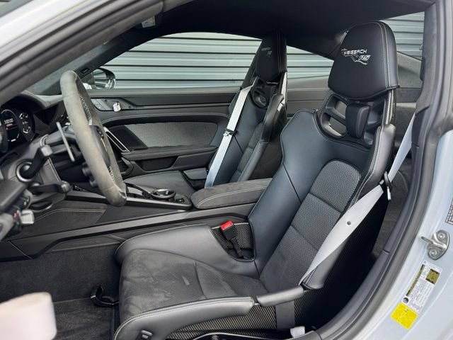 Used 2025 Porsche 911 GT3 RS RWD image 5