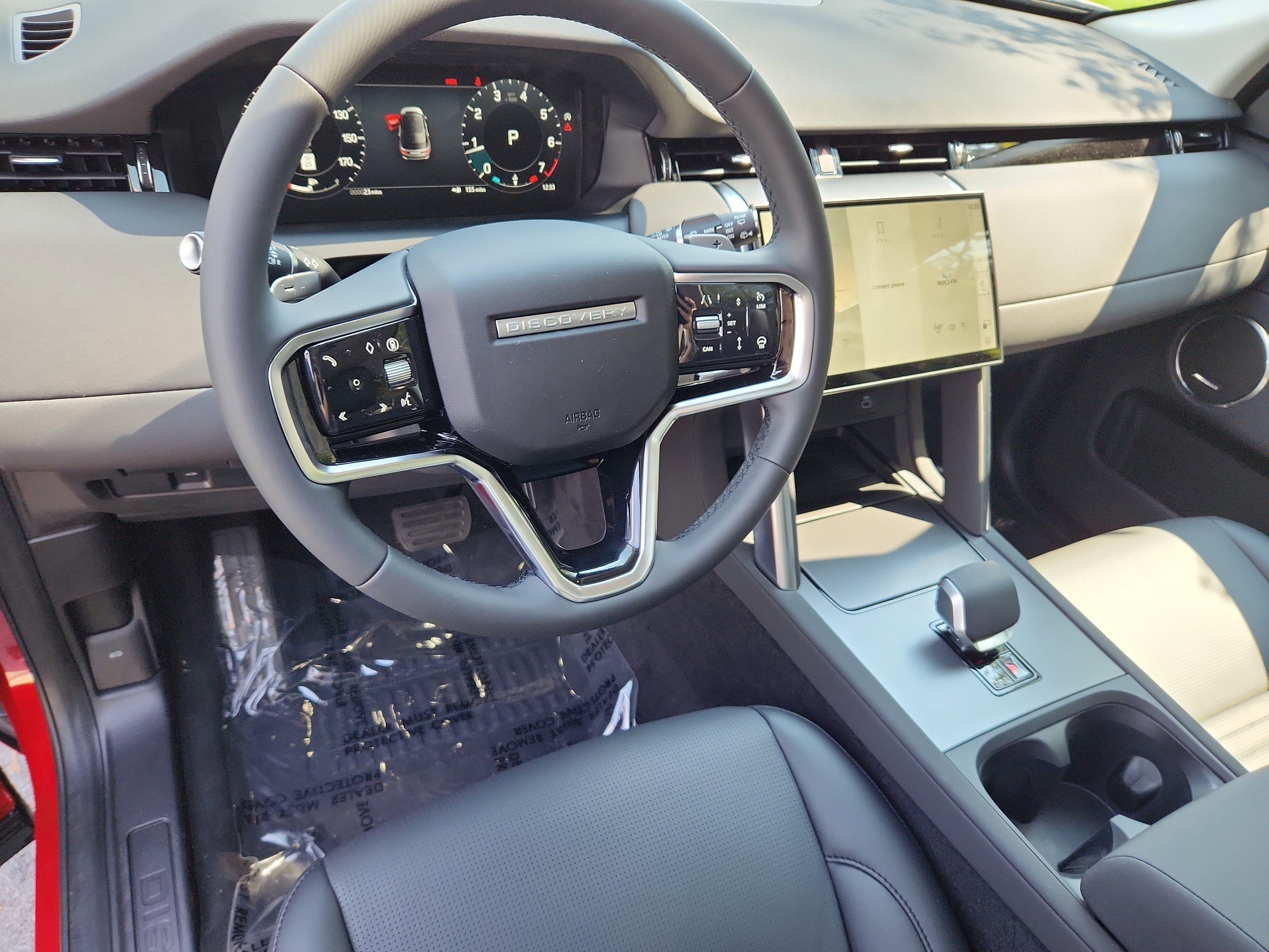 New 2025 Land Rover Discovery Sport S image 15