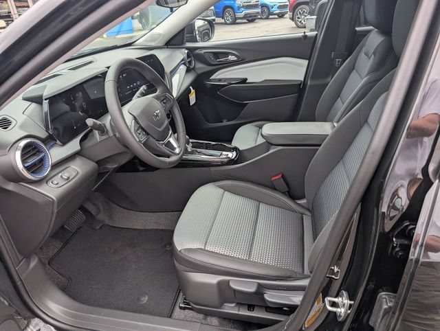 New 2026 Chevrolet Trax LT w/ Driver Confidence Package FWD image 17