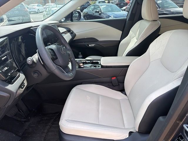 Used 2024 Lexus RX 350 AWD w/ Technology Package image 5