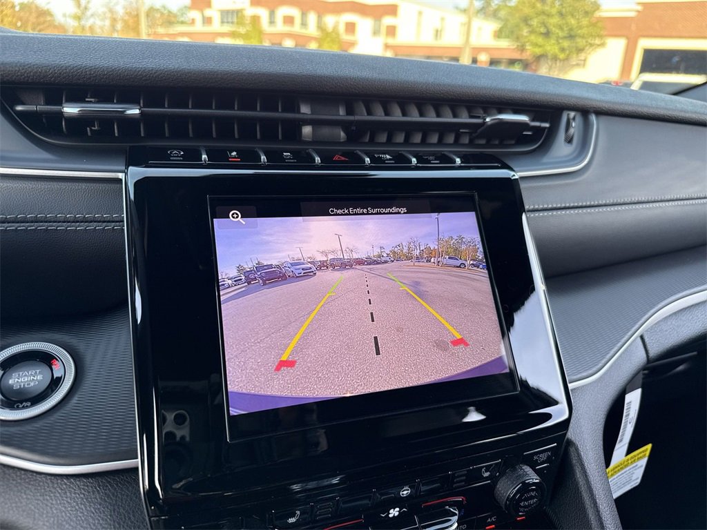 New 2025 Jeep Grand Cherokee Altitude w/ Trailer Tow Package image 22