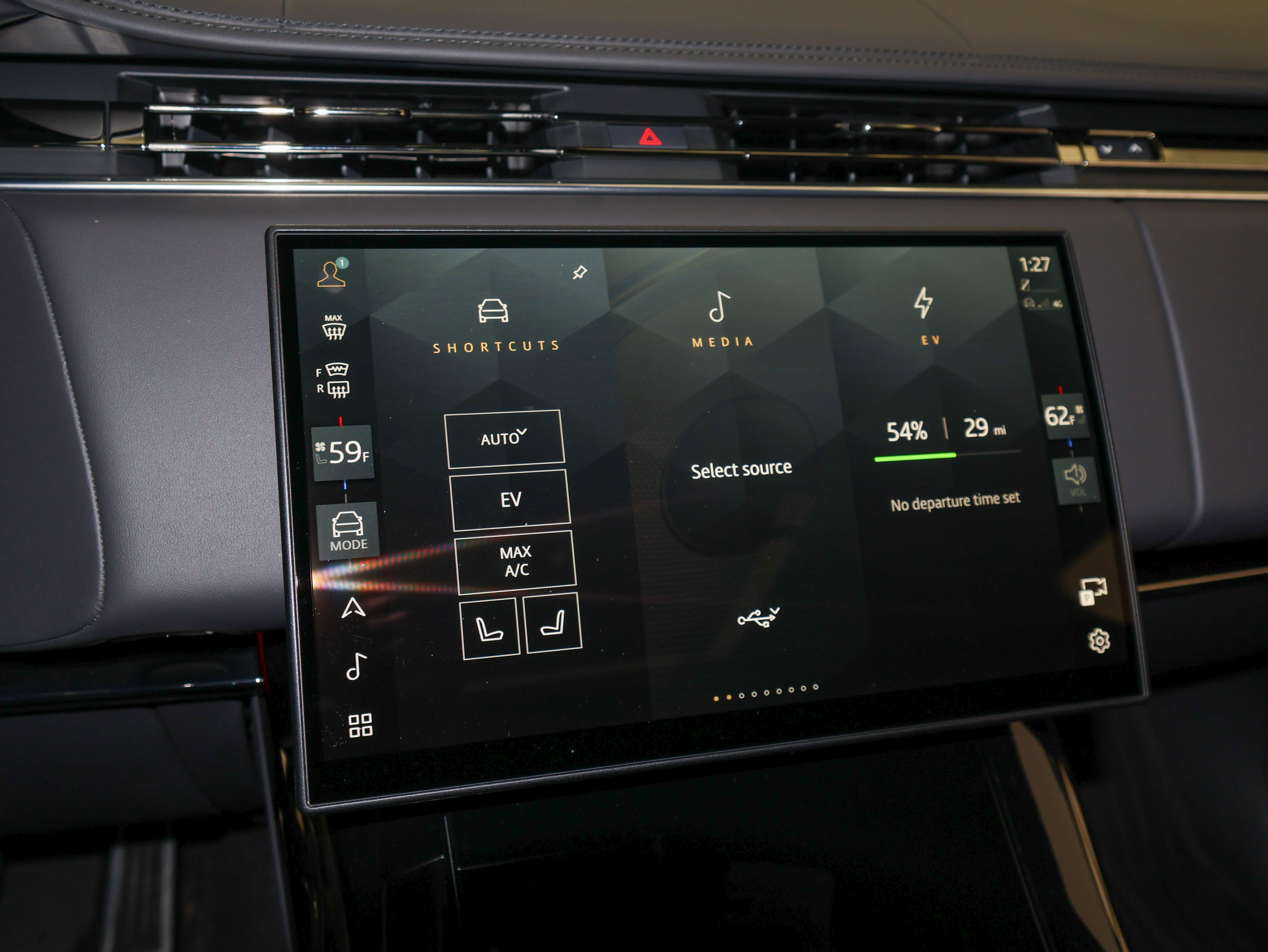 Used 2025 Land Rover Range Rover Sport Dynamic SE image 31