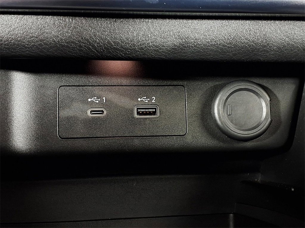 Used 2021 Nissan Rogue SV w/ Premium Package image 25