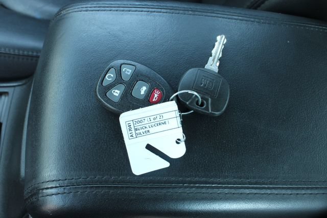 Used 2007 Buick Lucerne CXS w/ Driver Confidence Package FWD image 26