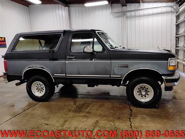 Used 1993 Ford Bronco Custom image 2