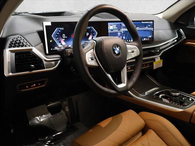 New 2027 BMW X7 xDrive40i w/ Premium Package AWD/4WD image 3