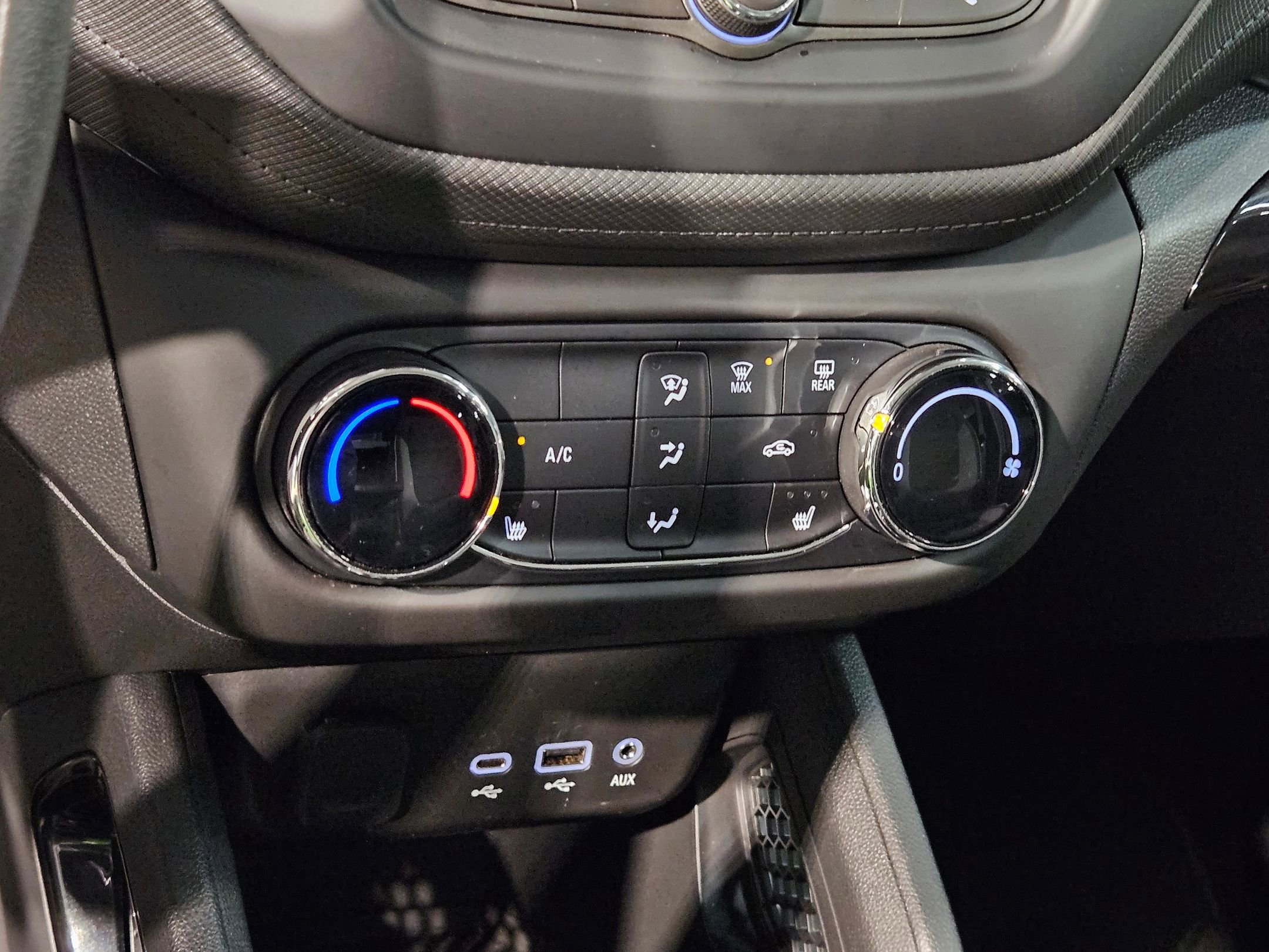 Used 2023 Chevrolet TrailBlazer LT image 30