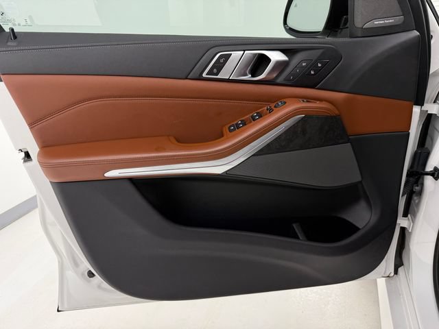 Used 2023 BMW X5 sDrive40i w/ M Sport Package RWD image 28